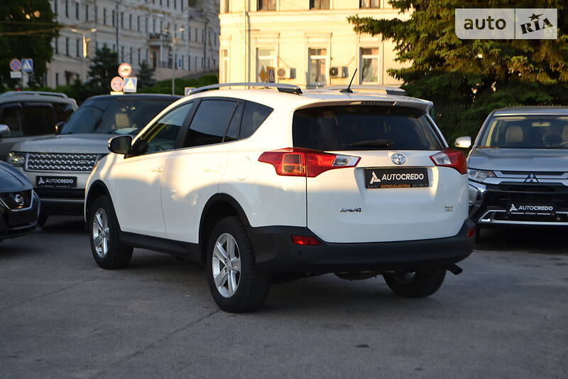 Позашляховик / Кросовер Toyota RAV4 2013 в Харкові