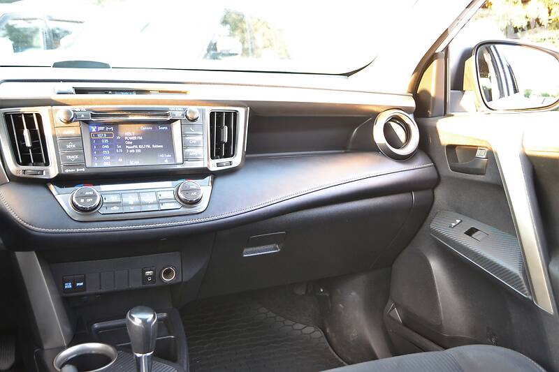 Позашляховик / Кросовер Toyota RAV4 2013 в Харкові