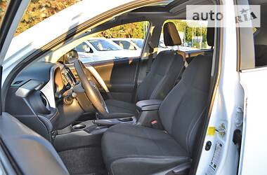 Внедорожник / Кроссовер Toyota RAV4 2013 в 