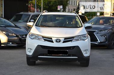 Внедорожник / Кроссовер Toyota RAV4 2013 в 