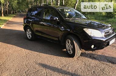 Внедорожник / Кроссовер Toyota RAV4 2006 в Черновцах