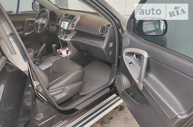 Позашляховик / Кросовер Toyota RAV4 2006 в 