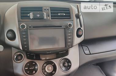 Позашляховик / Кросовер Toyota RAV4 2006 в 
