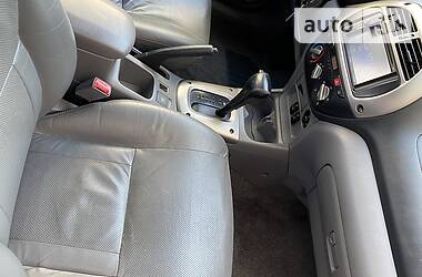 Позашляховик / Кросовер Toyota RAV4 2004 в 