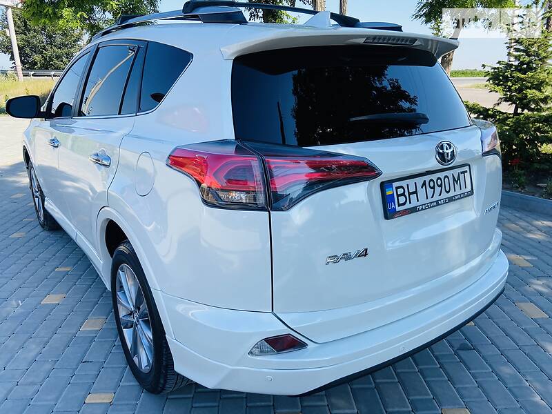 Позашляховик / Кросовер Toyota RAV4 2016 в Одесі