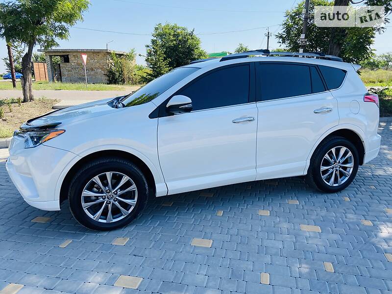 Позашляховик / Кросовер Toyota RAV4 2016 в Одесі