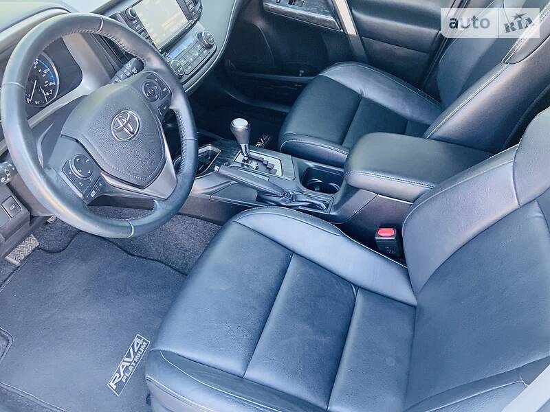 Позашляховик / Кросовер Toyota RAV4 2016 в Одесі
