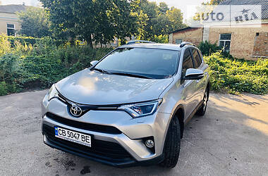 Позашляховик / Кросовер Toyota RAV4 2017 в 