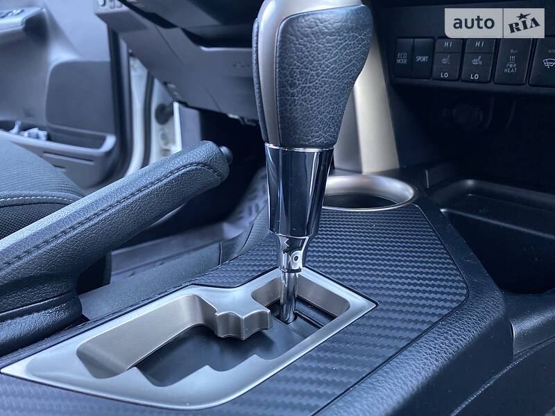 Позашляховик / Кросовер Toyota RAV4 2014 в Малині