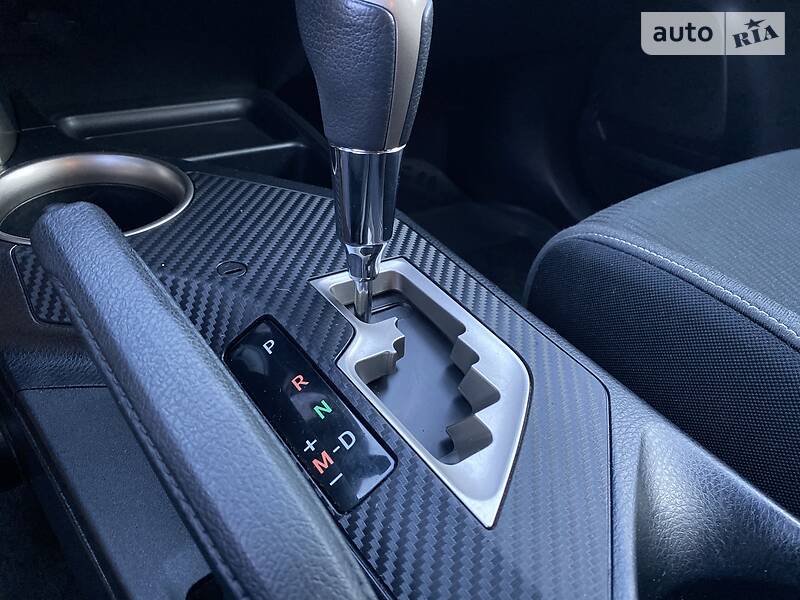 Позашляховик / Кросовер Toyota RAV4 2014 в Малині