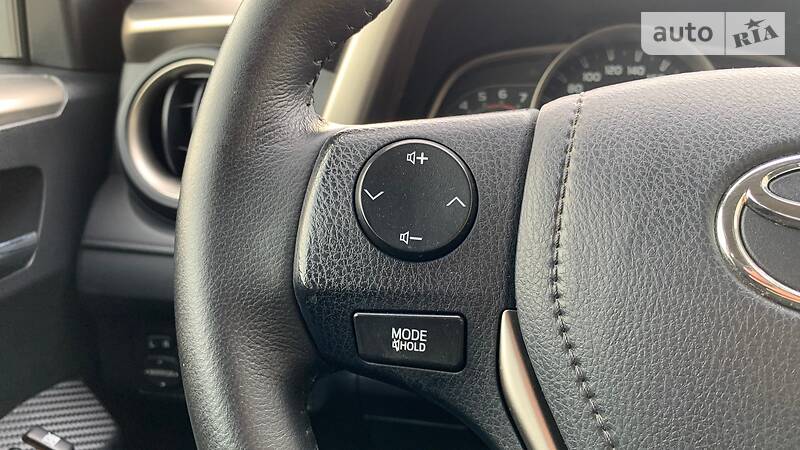 Універсал Toyota RAV4 2014 в Києві