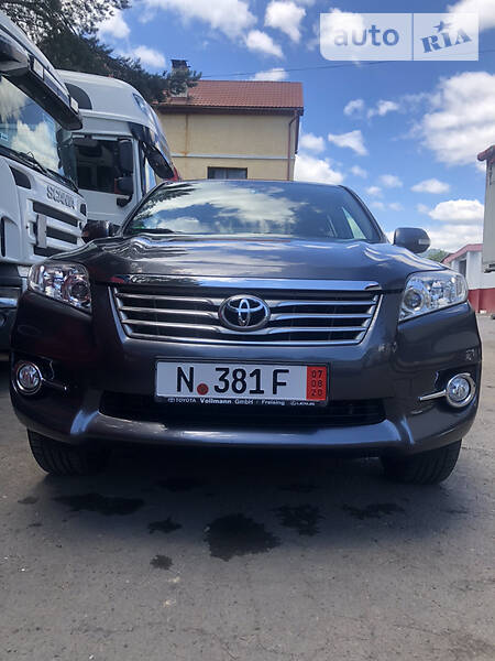 Позашляховик / Кросовер Toyota RAV4 2010 в Хусті
