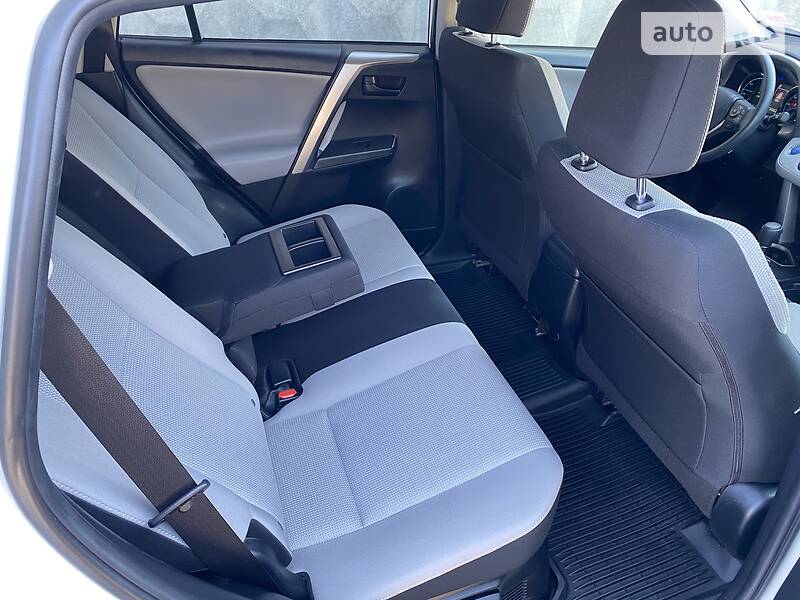 Позашляховик / Кросовер Toyota RAV4 2018 в Києві