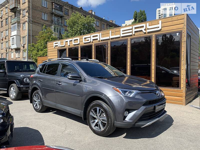 Універсал Toyota RAV4 2016 в Києві