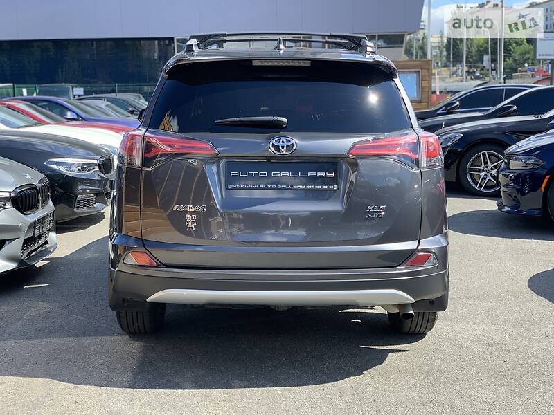 Універсал Toyota RAV4 2016 в Києві