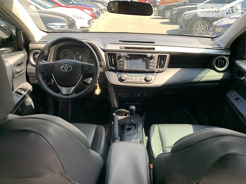 Універсал Toyota RAV4 2016 в Києві