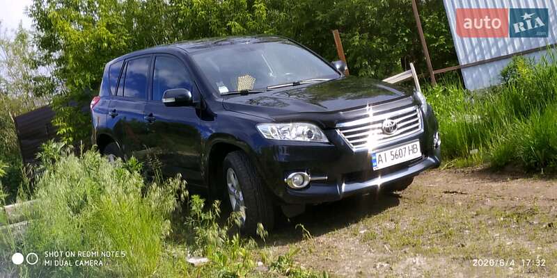 Позашляховик / Кросовер Toyota RAV4 2011 в Києві