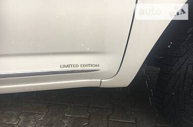 Позашляховик / Кросовер Toyota RAV4 2012 в 