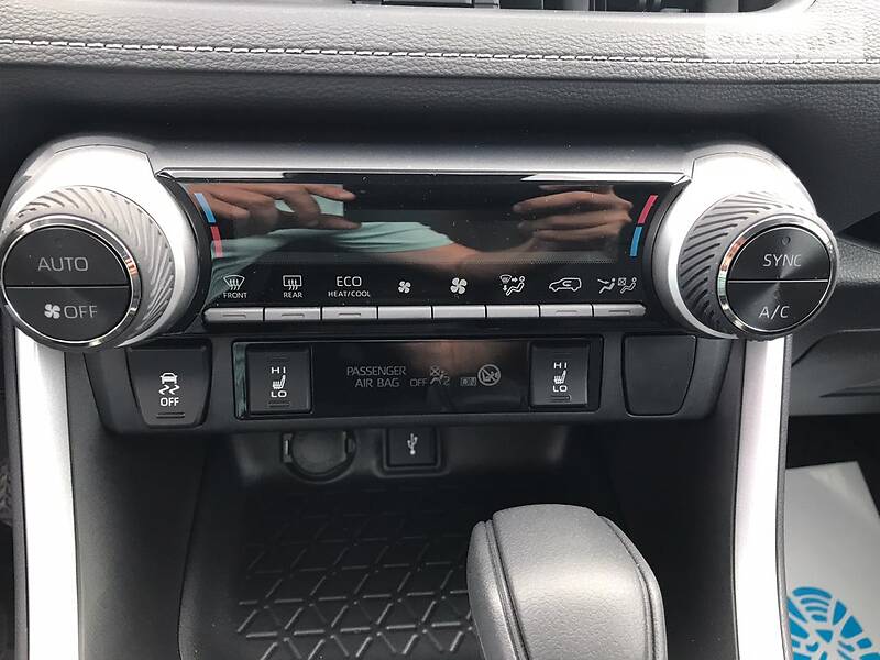 Позашляховик / Кросовер Toyota RAV4 2019 в Києві