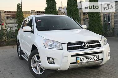 Позашляховик / Кросовер Toyota RAV4 2009 в Харкові