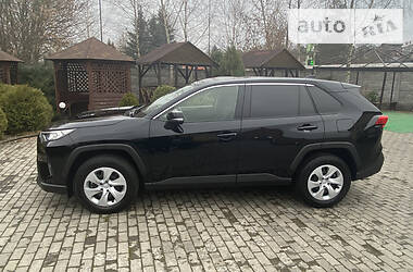 Позашляховик / Кросовер Toyota RAV4 2020 в  фото 6 Позашляховик / Кросовер Toyota RAV4 2020 в