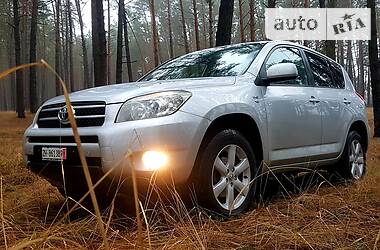 Внедорожник / Кроссовер Toyota RAV4 2009 в Чернигове