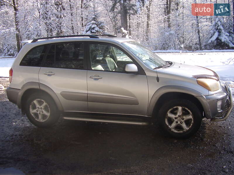 Позашляховик / Кросовер Toyota RAV4 2001 в Трускавці