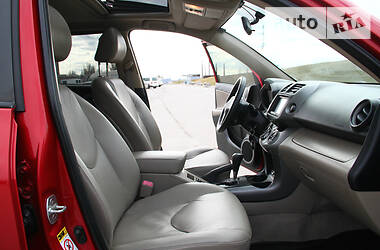 Внедорожник / Кроссовер Toyota RAV4 2008 в Днепре