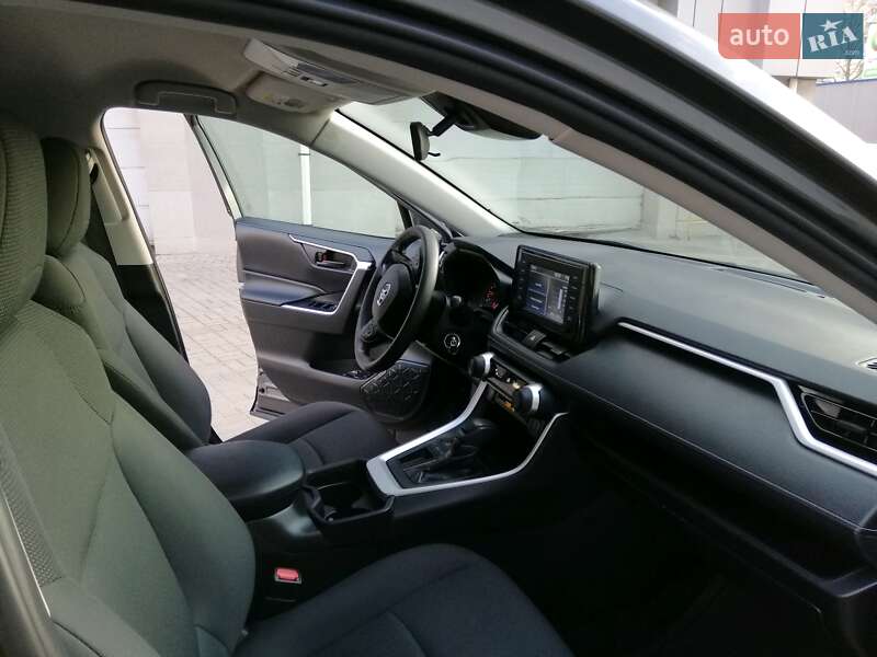 Позашляховик / Кросовер Toyota RAV4 2018 в Одесі