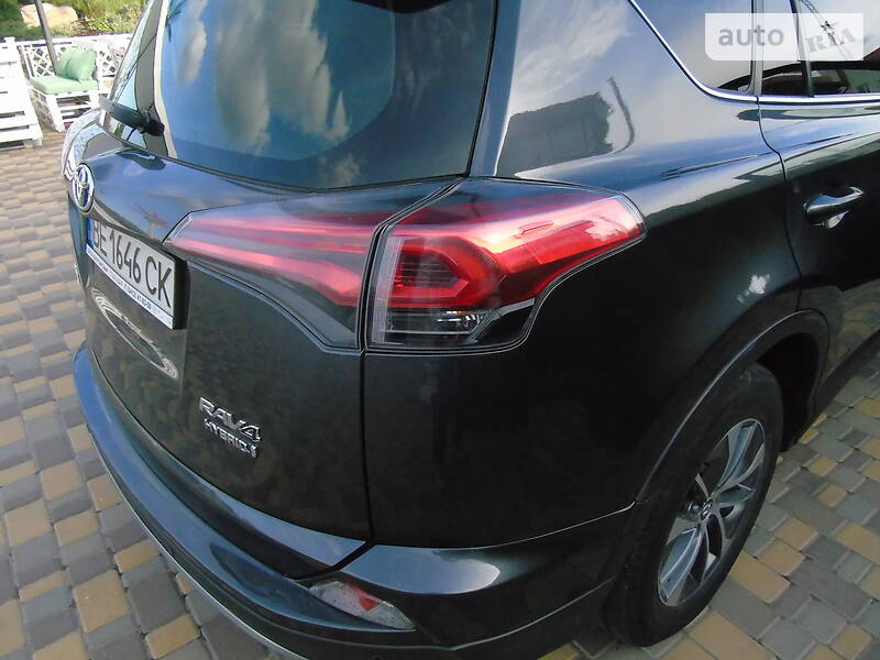 Позашляховик / Кросовер Toyota RAV4 2016 в Южноукраїнську
