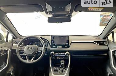 Внедорожник / Кроссовер Toyota RAV4 2020 в Чернигове