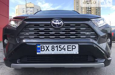 Внедорожник / Кроссовер Toyota RAV4 2019 в Виннице