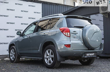 Внедорожник / Кроссовер Toyota RAV4 2010 в Луцке