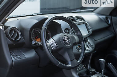 Внедорожник / Кроссовер Toyota RAV4 2010 в Луцке