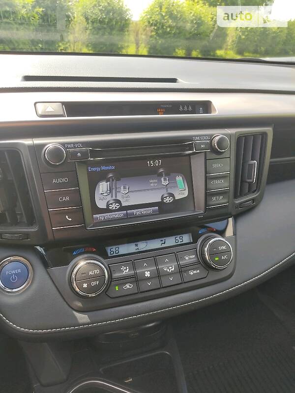 Внедорожник / Кроссовер Toyota RAV4 2018 в Киеве