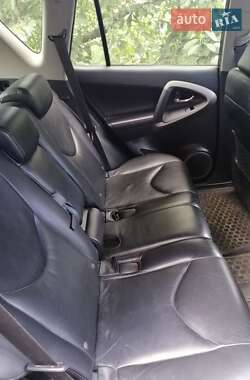 Внедорожник / Кроссовер Toyota RAV4 2007 в 