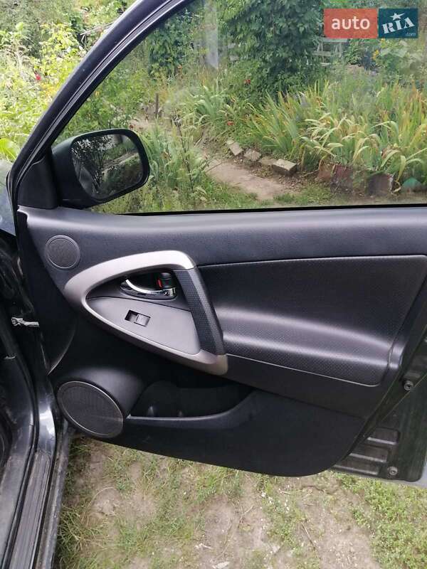 Внедорожник / Кроссовер Toyota RAV4 2007 в Чернигове