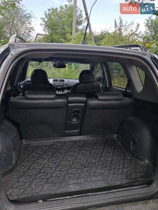Внедорожник / Кроссовер Toyota RAV4 2007 в Чернигове