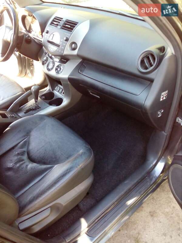 Внедорожник / Кроссовер Toyota RAV4 2007 в Чернигове
