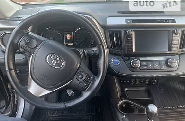 Позашляховик / Кросовер Toyota RAV4 2018 в Дніпрі