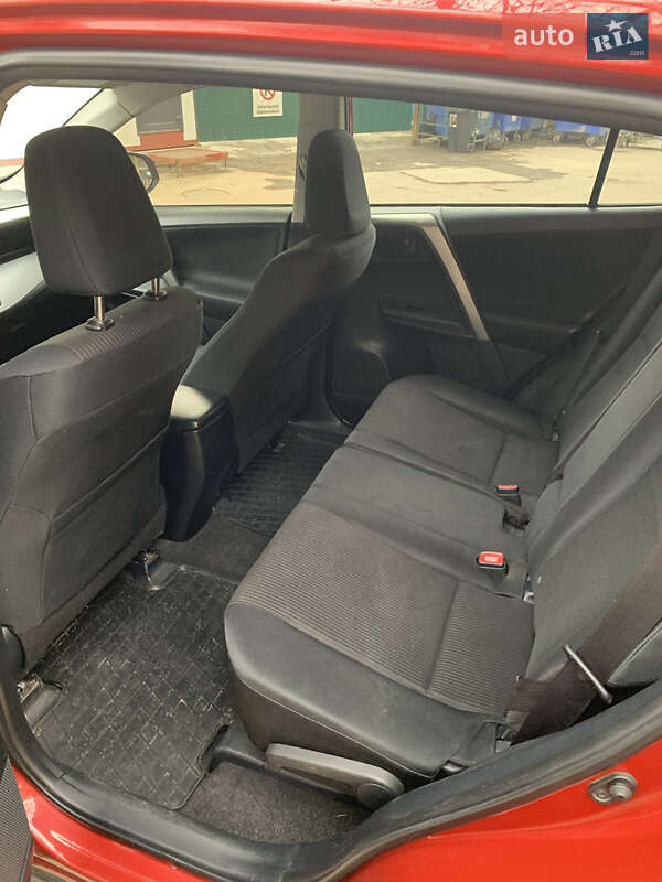 Універсал Toyota RAV4 2015 в Києві