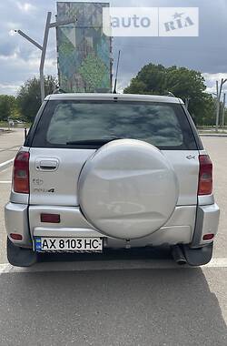 Внедорожник / Кроссовер Toyota RAV4 2001 в Харькове