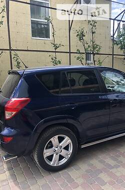 Внедорожник / Кроссовер Toyota RAV4 2006 в Ужгороде