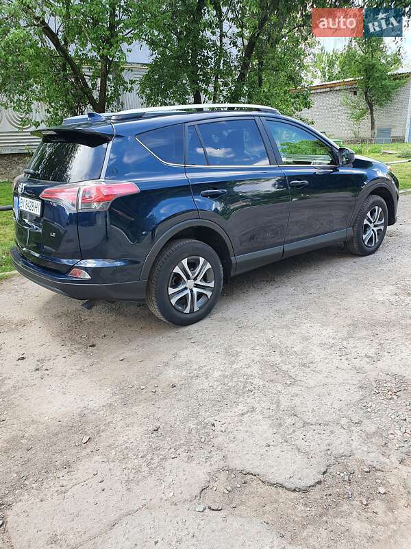Позашляховик / Кросовер Toyota RAV4 2018 в Полтаві