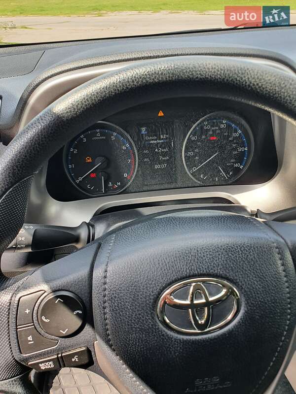 Позашляховик / Кросовер Toyota RAV4 2018 в Полтаві