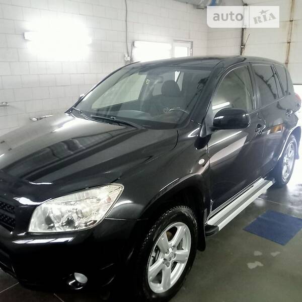 Внедорожник / Кроссовер Toyota RAV4 2006 в Ровно