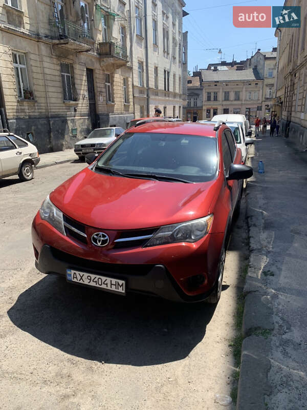 Універсал Toyota RAV4 2015 в Києві