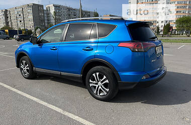 Внедорожник / Кроссовер Toyota RAV4 2016 в Ивано-Франковске