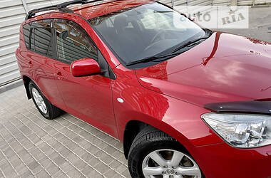 Внедорожник / Кроссовер Toyota RAV4 2008 в 