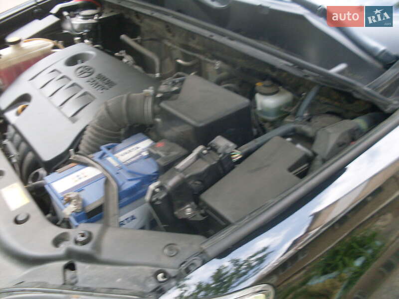 Внедорожник / Кроссовер Toyota RAV4 2010 в Николаеве